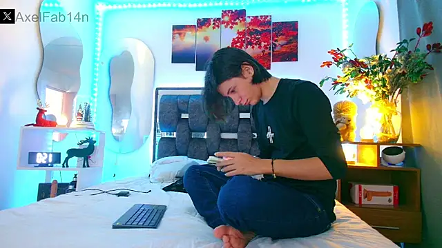 Snapshot of Alex_and_Fabian chatting on 01-13-25, 06:38 Alex and Fabian online show from 01-13-25, 06:38