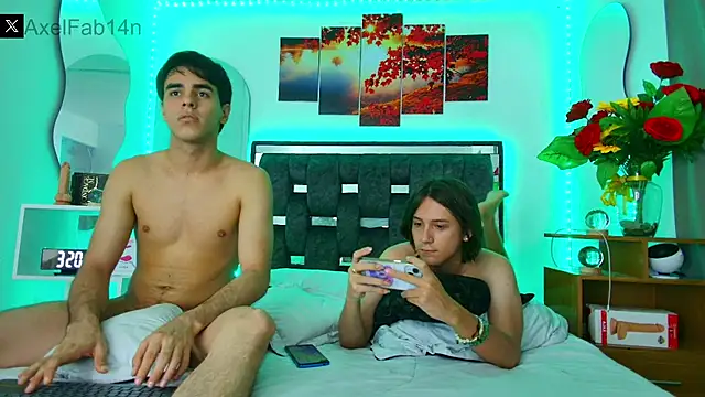 Snapshot of Alex_and_Fabian chatting on 01-28-25, 09:50 Alex and Fabian online show from 01-28-25, 09:50