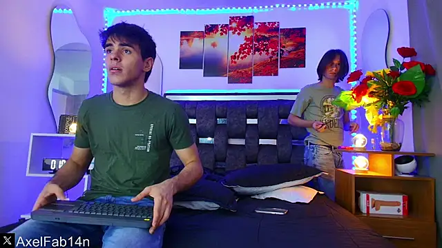 Snapshot of Alex_and_Fabian chatting on 02-02-25, 06:20 Alex and Fabian online show from 02-02-25, 06:20