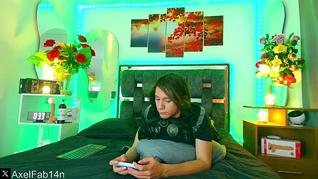 Snapshot of Alex_and_Fabian chatting on 02-18-25, 06:58 Alex and Fabian online show from 02-18-25, 06:58