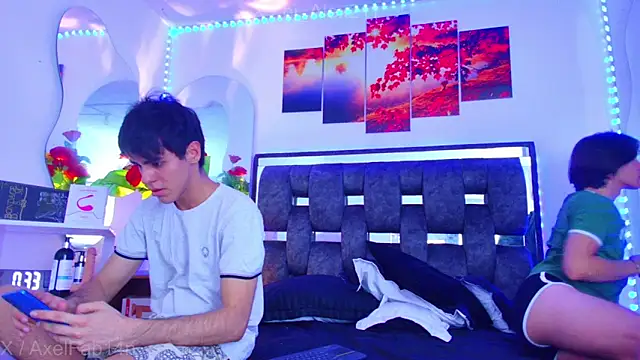 Snapshot of Alex_and_Fabian chatting on 09-19-25, 07:58 Alex and Fabian online show from 09-19-25, 07:58