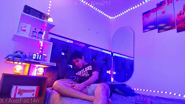 Snapshot of Alex_and_Fabian chatting on 11-25-25, 11:10 Alex and Fabian online show from 11-25-25, 11:10