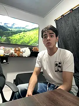 Snapshot of Alex_and_Fabian chatting on 12-14-25, 04:18 Alex and Fabian online show from 12-14-25, 04:18