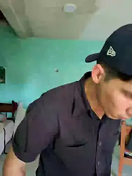 Snapshot of EddyMezo chatting on 01-12-25, 08:47 EddyMezo online show from 01-12-25, 08:47