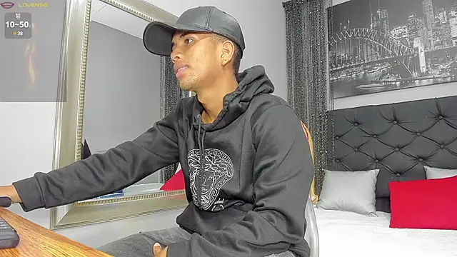 Snapshot of Hotkoljeixxx chatting on 03-15-25, 04:13 Hotkoljeixxx online show from 03-15-25, 04:13