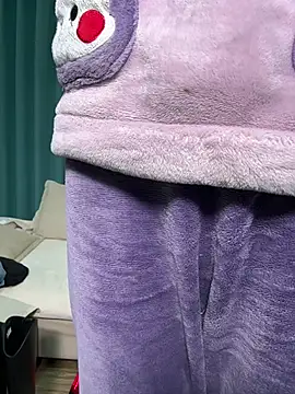 Snapshot of moneymaker_taipei chatting on 02-14-25, 05:46 moneymaker taipei online show from 02-14-25, 05:46