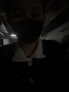 Snapshot of moneymaker_taipei chatting on 11-12-25, 01:44 moneymaker taipei online show from 11-12-25, 01:44