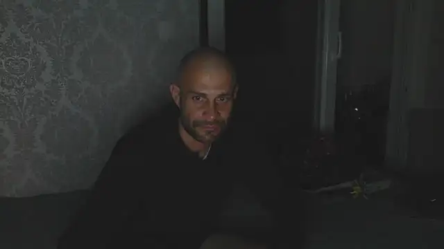 Snapshot of Zbochunec chatting on 11-08-25, 03:18 Zbochunec online show from 11-08-25, 03:18