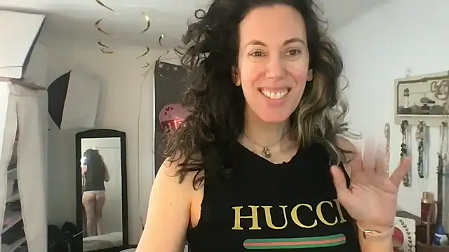 Snapshot of BonfireBonnie chatting on 02-04-25, 03:04 BonfireBonnie online show from 02-04-25, 03:04