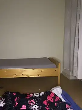 Snapshot of egirl711 chatting on 01-08-26, 05:48 egirl711 online show from 01-08-26, 05:48