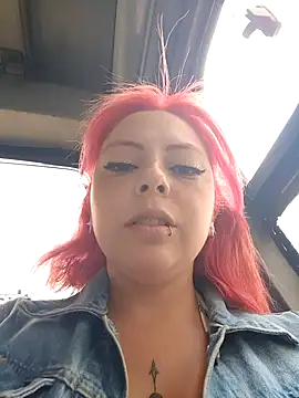 Snapshot of madelaine- chatting on 01-28-25, 06:49 madelaine- online show from 01-28-25, 06:49