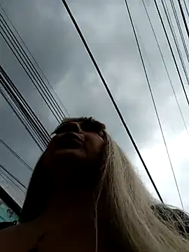 Snapshot of madelaine- chatting on 02-21-25, 07:21 madelaine- online show from 02-21-25, 07:21