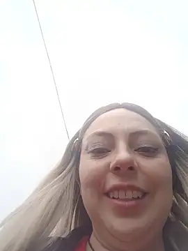 Snapshot of madelaine- chatting on 11-05-25, 07:36 madelaine- online show from 11-05-25, 07:36