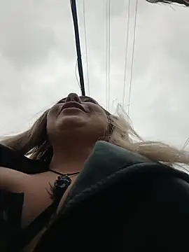 Snapshot of madelaine- chatting on 11-09-25, 07:34 madelaine- online show from 11-09-25, 07:34