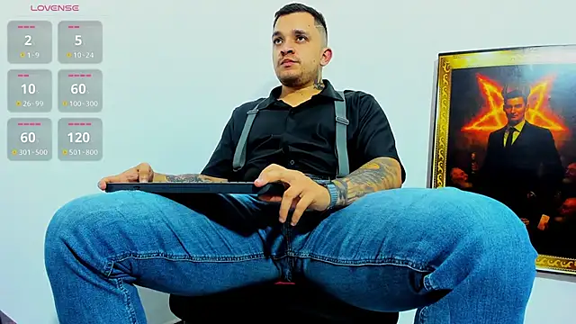 Snapshot of tony_landri chatting on 04-26-26, 02:31 tony landri online show from 04-26-26, 02:31