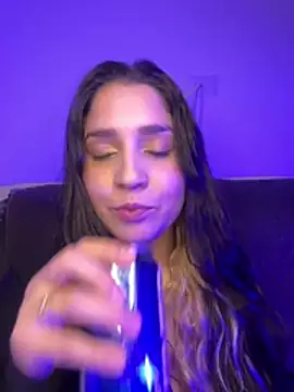 valentina jonnes1 online show from 07-11-26, 05:32