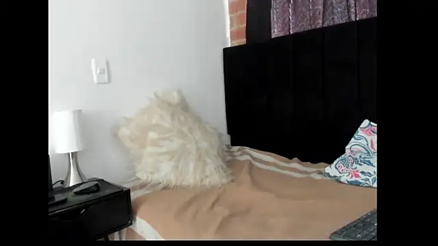 Evaaross 2345 online show from 01-09-25, 07:40