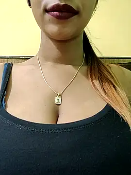 Snapshot of RUPAI009 chatting on 03-11-25, 06:43 RUPAI009 online show from 03-11-25, 06:43