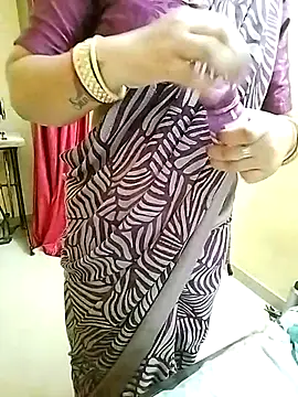 PayalSharmahot143 online show from 09-27-25, 04:23