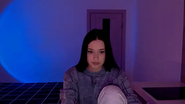 Snapshot of AlisaLink chatting on 12-14-24, 06:41 AlisaLink online show from 12-14-24, 06:41