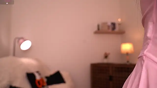 AudreyBarren online show from 11-16-25, 04:18