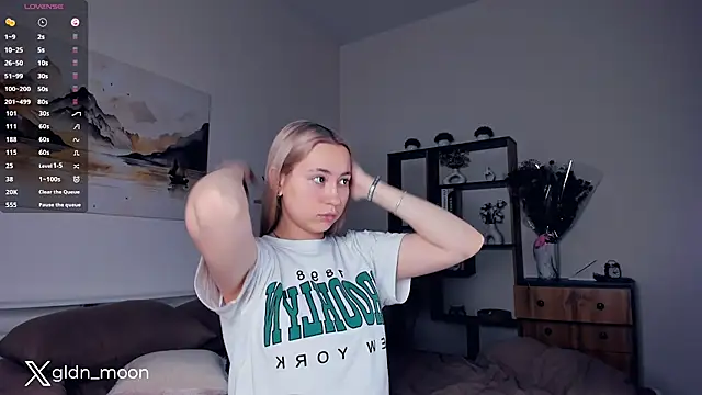 Snapshot of EternalLiberty chatting on 01-22-25, 07:34 EternalLiberty online show from 01-22-25, 07:34