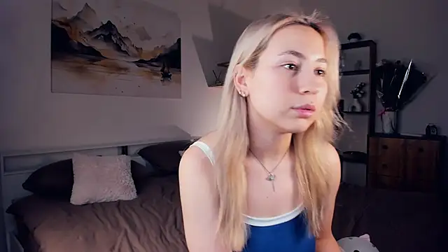 Snapshot of EternalLiberty chatting on 02-01-25, 01:55 EternalLiberty online show from 02-01-25, 01:55