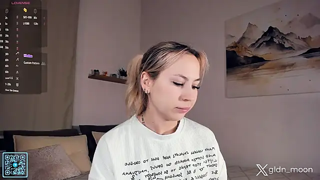 Snapshot of EternalLiberty chatting on 11-10-25, 07:35 EternalLiberty online show from 11-10-25, 07:35