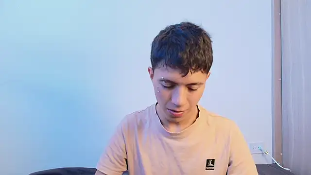 Snapshot of Justyn_Ross chatting on 09-21-25, 07:15 Justyn Ross online show from 09-21-25, 07:15