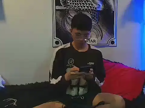 Snapshot of Justyn_Ross chatting on 11-28-25, 12:02 Justyn Ross online show from 11-28-25, 12:02