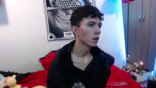 Snapshot of Justyn_Ross chatting on 12-16-25, 03:22 Justyn Ross online show from 12-16-25, 03:22