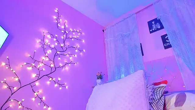 Snapshot of Dulce_Girl_ chatting on 03-07-25, 05:08 Dulce Girl online show from 03-07-25, 05:08