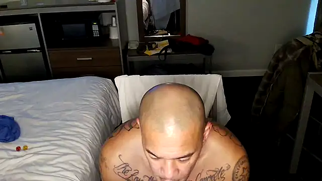 EatMyCake831 online show from 02-12-25, 03:38