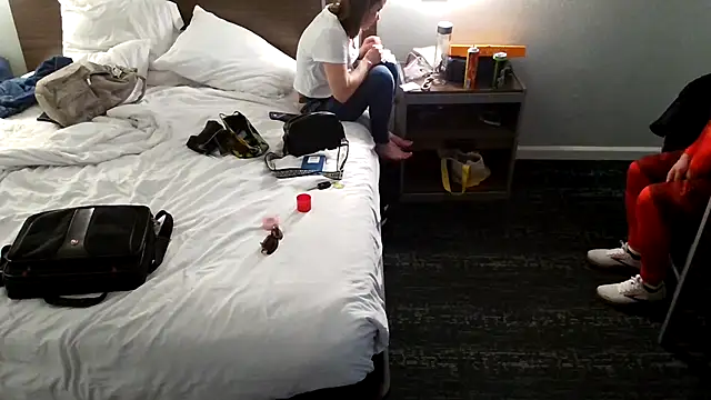 EatMyCake831 online show from 03-05-25, 12:05