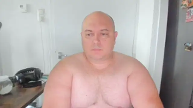 Snapshot of BigromeoXX chatting on 11-14-25, 01:54 BigromeoXX online show from 11-14-25, 01:54