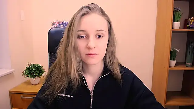 Snapshot of _Nicole_new chatting on 01-19-25, 12:17 Nicole new online show from 01-19-25, 12:17