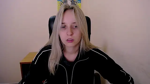 Snapshot of _Nicole_new chatting on 09-25-25, 11:47 Nicole new online show from 09-25-25, 11:47