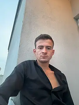 Snapshot of eddy355 chatting on 11-22-25, 02:38 eddy355 online show from 11-22-25, 02:38