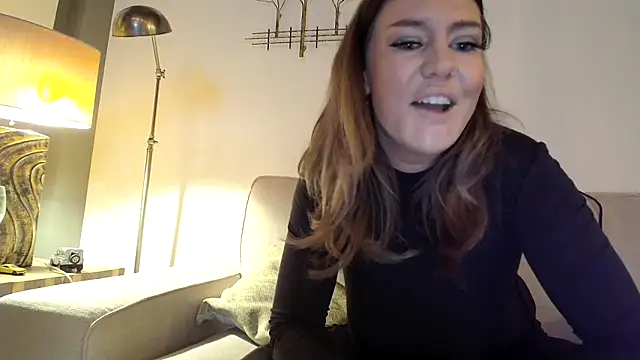 Snapshot of Nina24 chatting on 03-15-25, 08:54 Nina24 online show from 03-15-25, 08:54