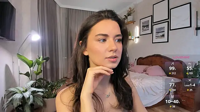 NicoleLuv online show from 12-14-25, 05:40