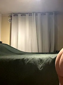 Snapshot of mystik_a chatting on 01-12-26, 05:45 mystik a online show from 01-12-26, 05:45