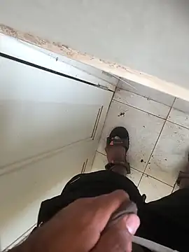 yourboy2000   online show from 09-27-25, 10:31