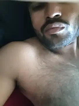 yourboy2000   online show from 09-28-25, 06:19