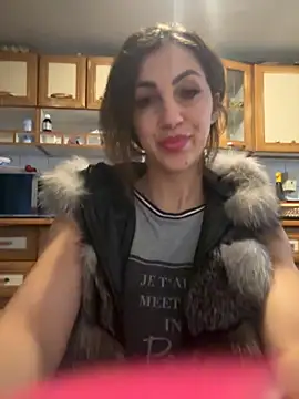 EmaSkyes online show from 09-17-25, 04:47