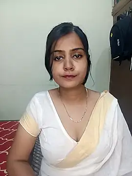 Snapshot of Miss-Riyasingh chatting on 04-19-26, 05:34 Miss-Riyasingh online show from 04-19-26, 05:34