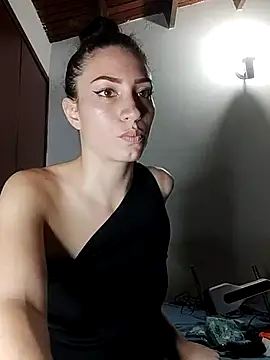 aurelialux online show from 02-19-25, 11:57