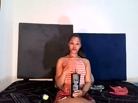 ReginaStar16 online show from 03-19-25, 10:09