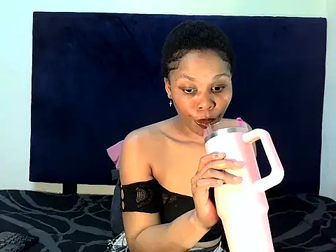 ReginaStar16 online show from 09-17-25, 07:37