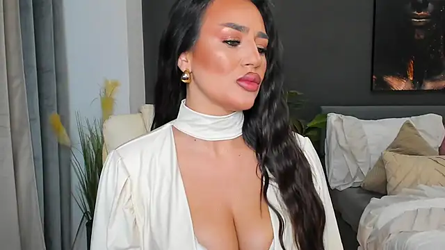 Sonia  Rey online show from 02-18-26, 05:20