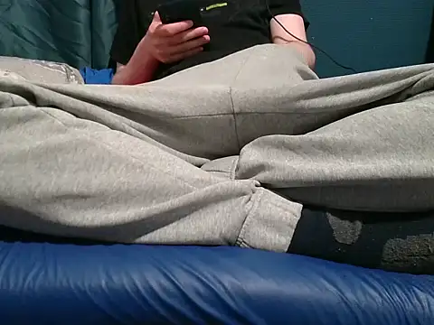 krissraw online show from 11-18-25, 03:56